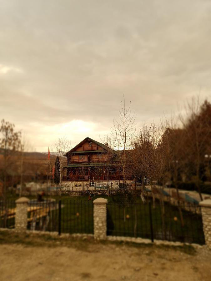 Sofra Kolonjare Agroturizem Hotel Erseke Exterior foto